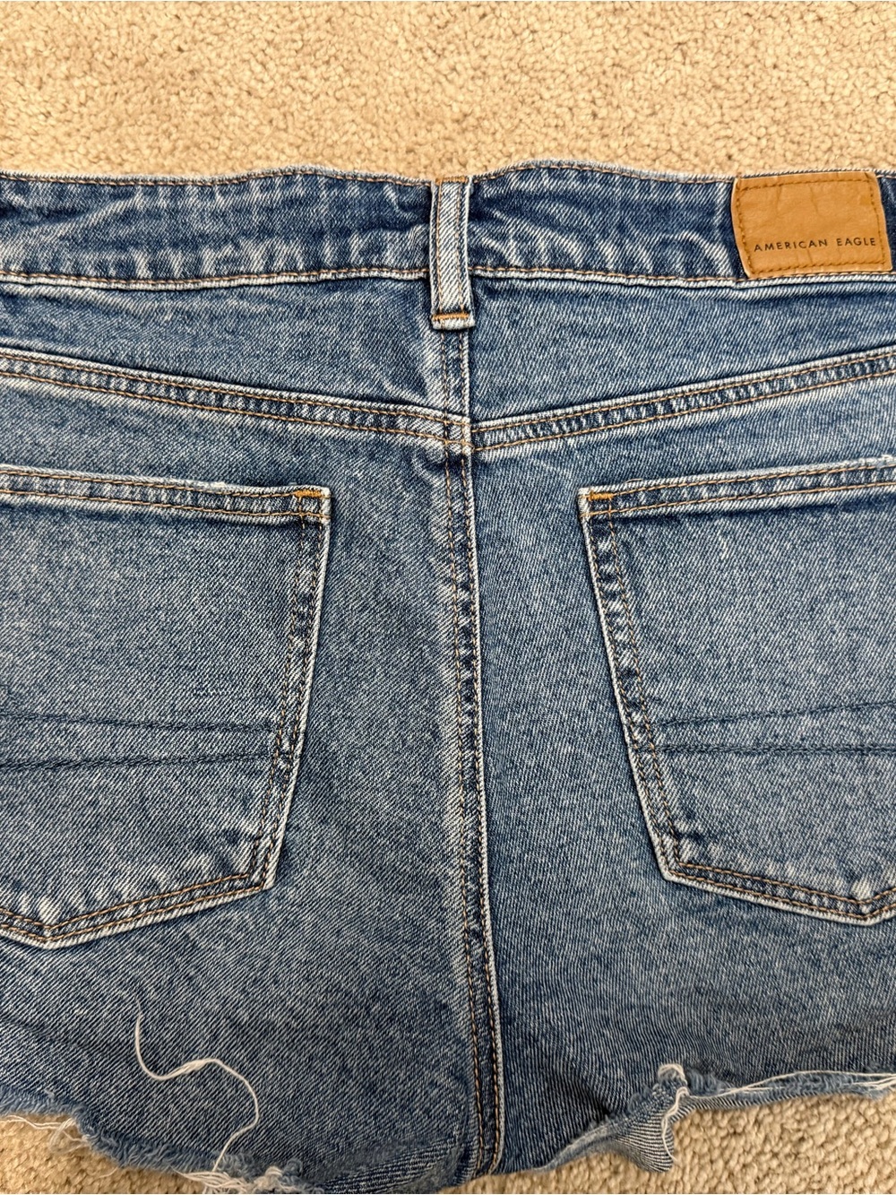 Levi's, AE, and Aero Women's Denim and Pink Jean Shorts 5 Pair Lot - Picture 3 of 8